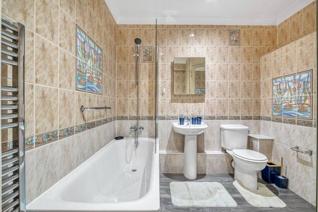 Luxury Oasis Apartment London Exterior photo